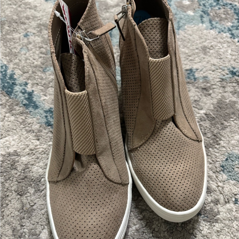Women's MIA Tan Ankle Boots